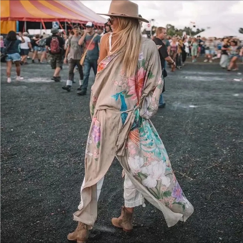 Beautiful boho nude or blue Peacock kimono - Picture 2 of 10